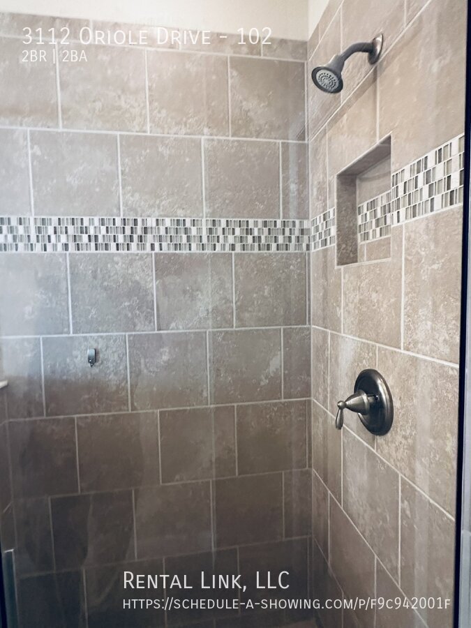 Building Photo - 3112 Oriole Dr