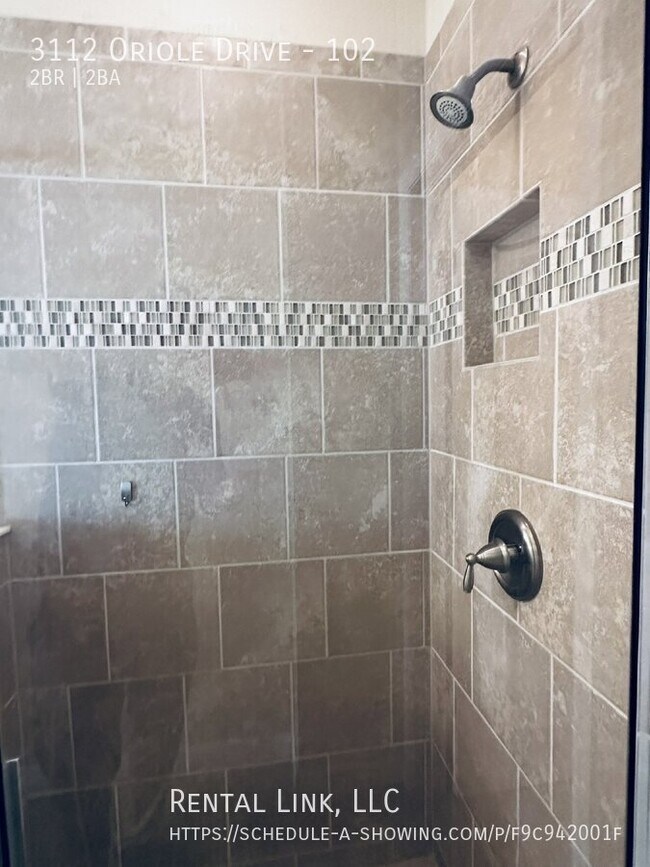 Building Photo - 3112 Oriole Dr