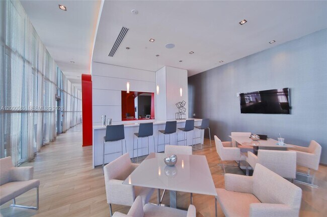 Building Photo - 1100 S Miami Ave