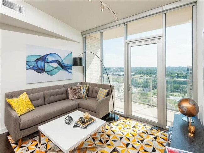 Building Photo - 312 Bowie St