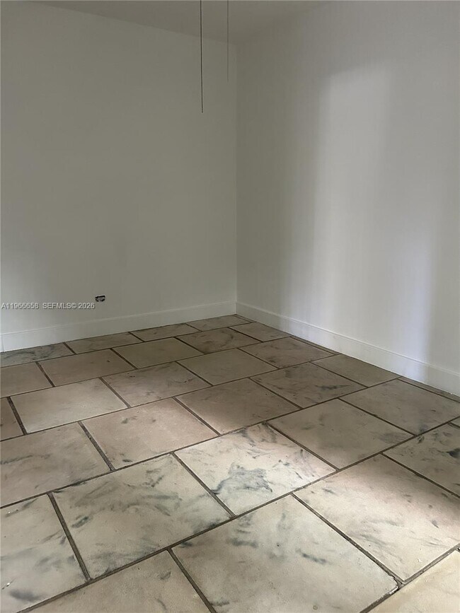 Building Photo - 1990 Bay Dr