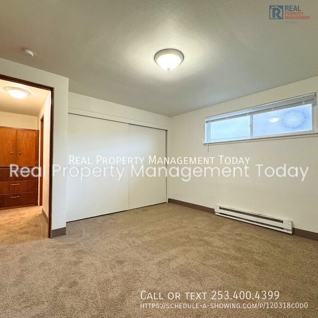 Building Photo - Remodeled 1 bed and 1 bath Unit in Tacoma!