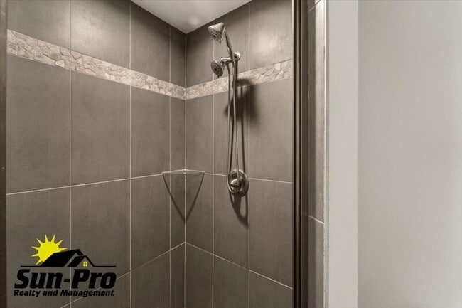 Building Photo - 5134 Taylor Ave