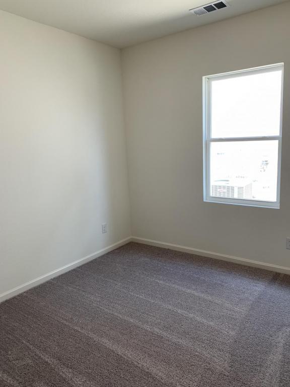 Building Photo - 1640 Hossler Trl