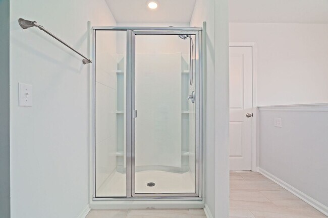 Building Photo - Cozy Living in The Ponds