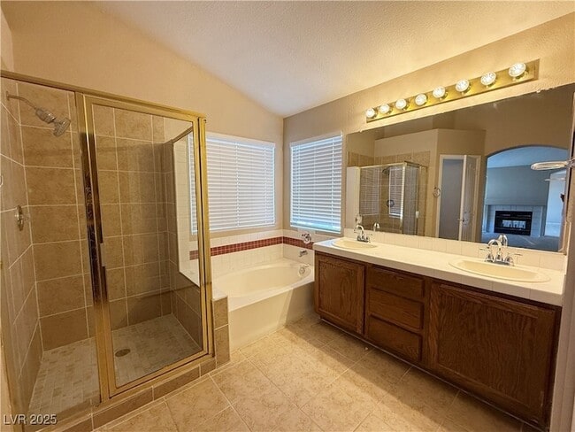 Building Photo - 7761 Locke Haven Dr