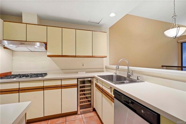 Building Photo - 500 E Del Mar Blvd