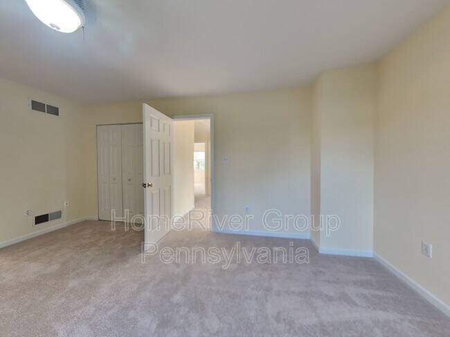 Building Photo - 301 Fairfax Dr