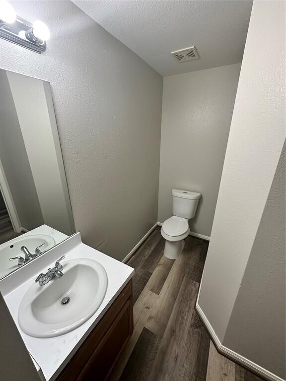 Building Photo - 6406 Waldron Dr