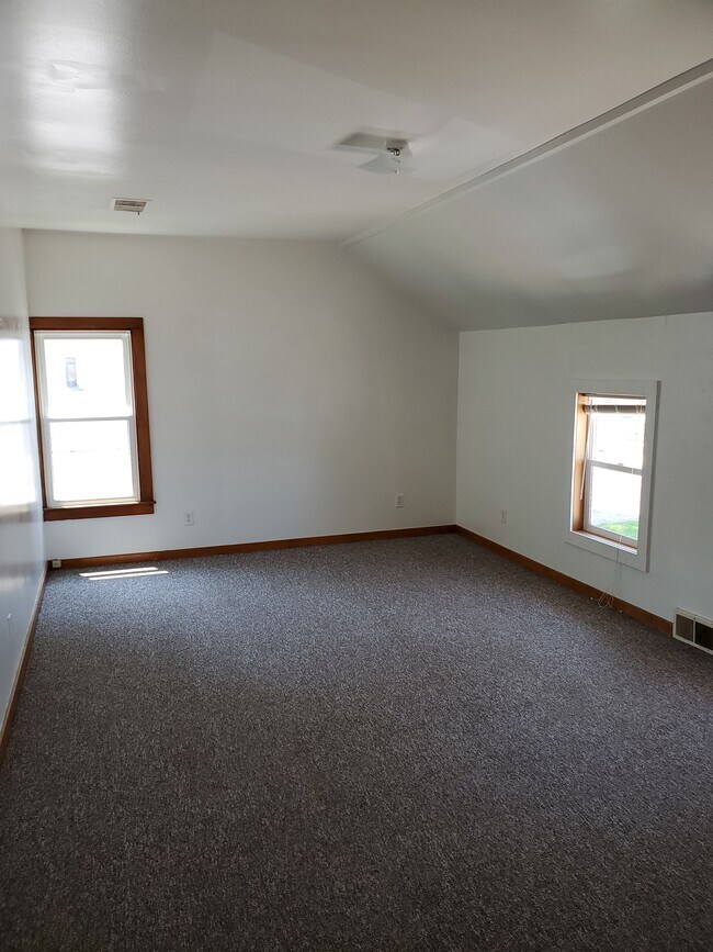 Building Photo - 1814 Summer St