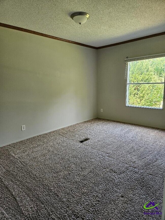 Building Photo - 83 Troon Dr