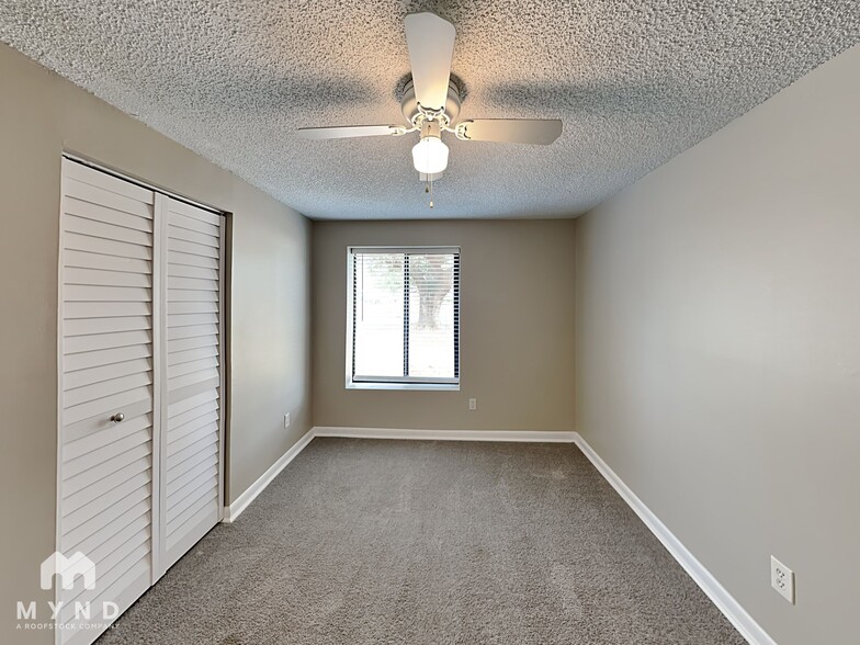 Building Photo - 1348 Bear Run Blvd