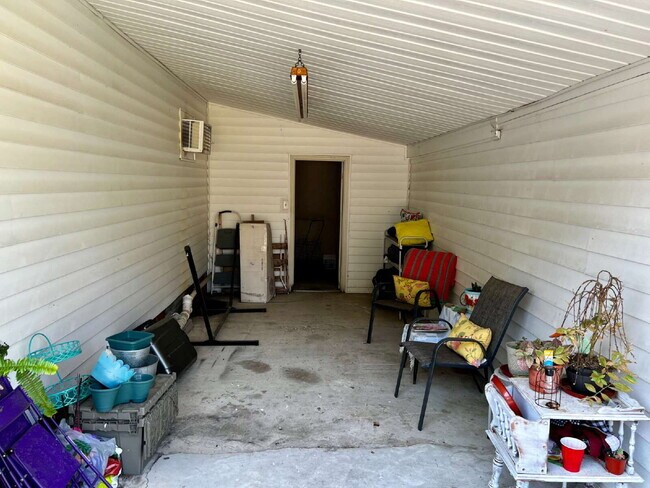 Building Photo - "Charming 1-Bedroom in Dunn, NC!"