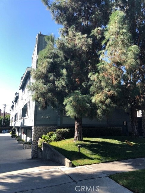 Building Photo - 2248 Del Mar Rd