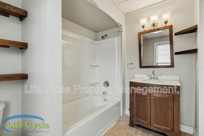 Building Photo - 18 Indiana Ave SW