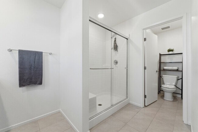 Building Photo - 336 Sweet Pl