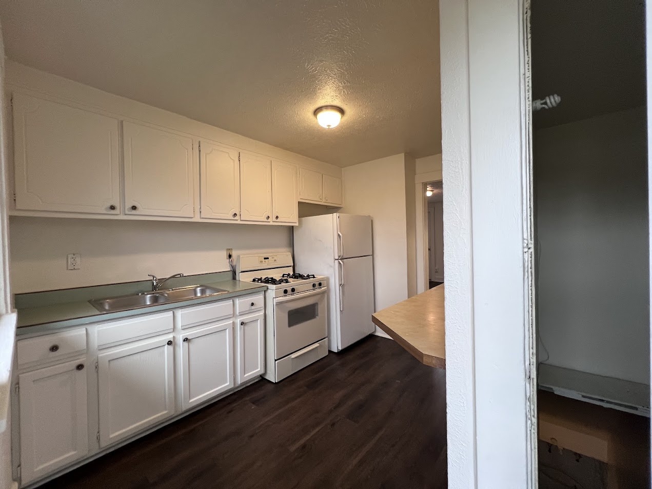 Building Photo - 610 Short St