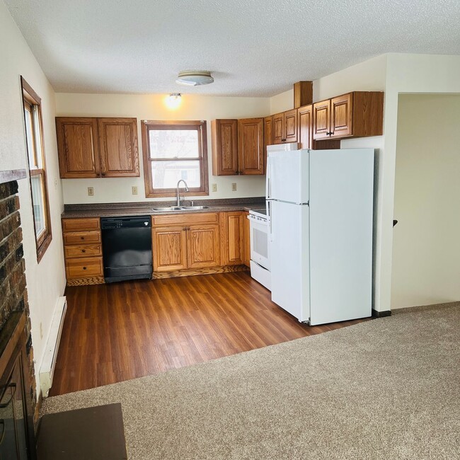 Building Photo - 723 S 25th St