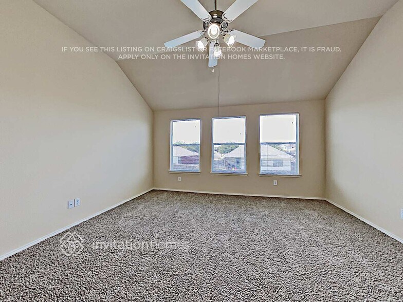 Building Photo - 1000 Pebblecreek Dr