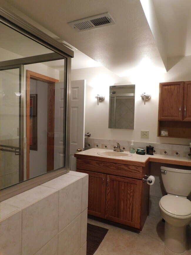 Building Photo - 6658 Jackson Ln