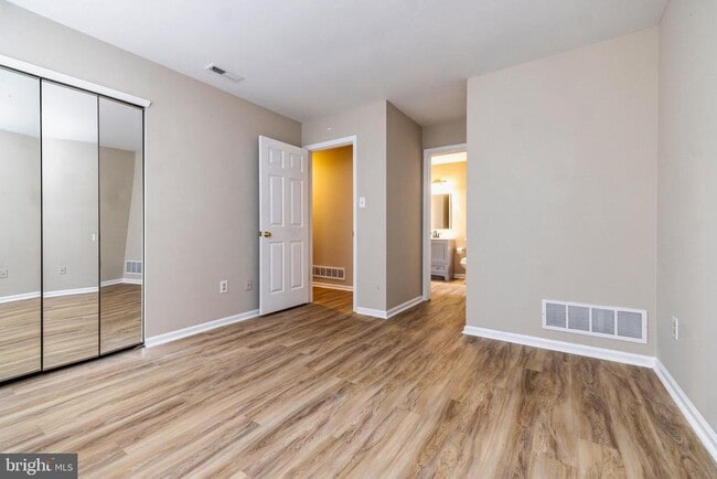 Building Photo - 32 Buena Ct