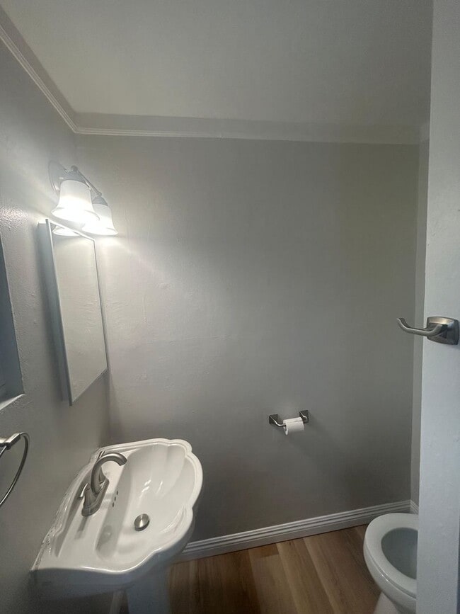 Building Photo - 522 Jefferson Ave