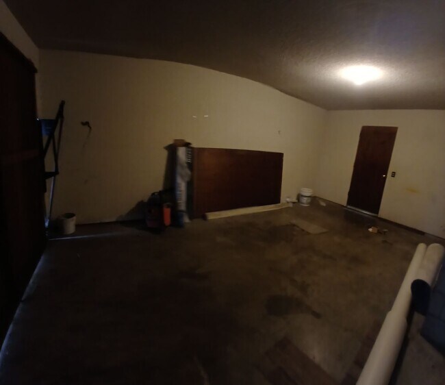 Building Photo - 1060 Santa Ynez Ave