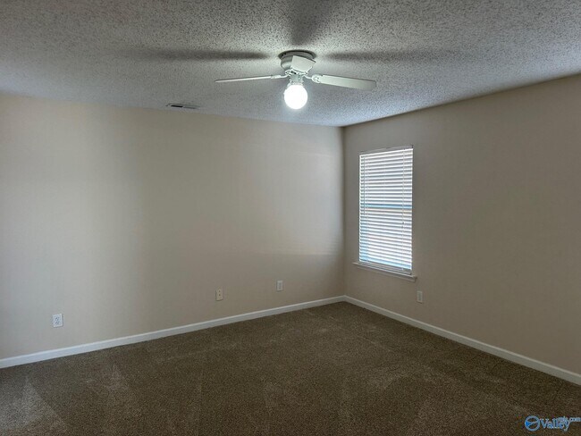 Building Photo - 109 Clover Ridge Dr