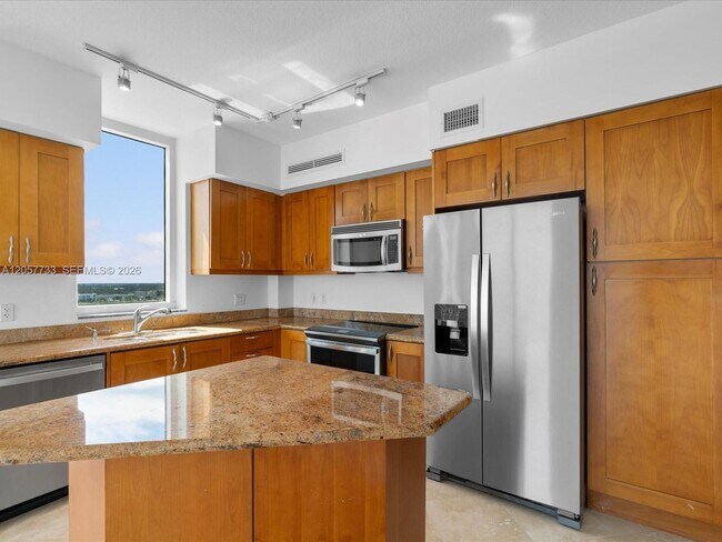 Building Photo - 1745 E Hallandale Beach Blvd