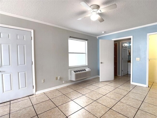 Building Photo - 133 Mango Dr