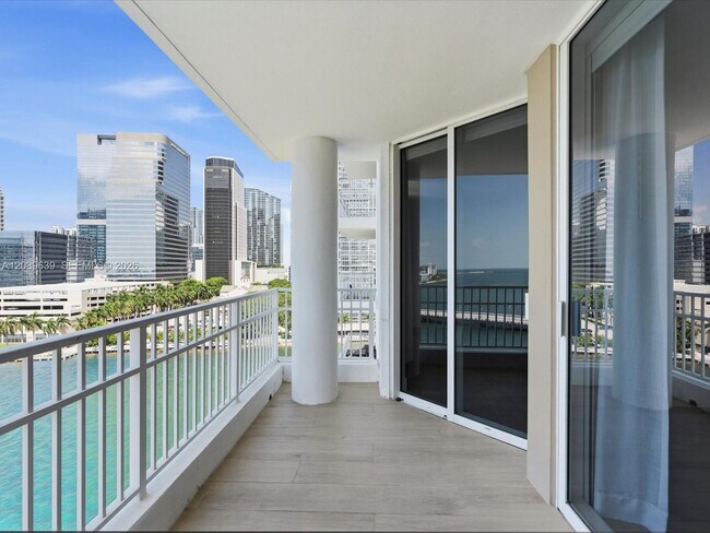 Building Photo - 701 Brickell Key Blvd