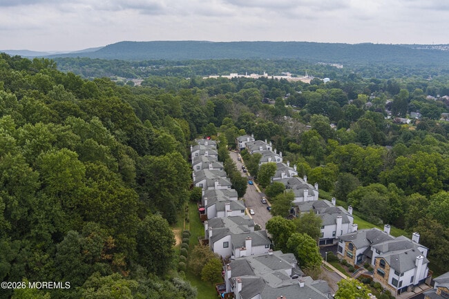 Building Photo - 70 Overlook Dr