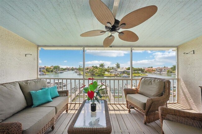 Building Photo - 637 Pinellas Bayway