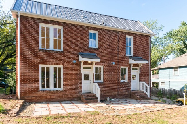 Building Photo - Stunning Historic Renovation in Montford