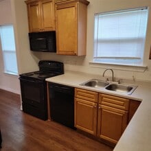 Building Photo - 322 7th Ave N