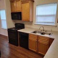 Building Photo - 322 7th Ave N