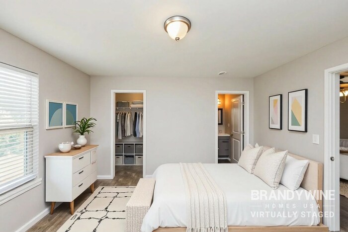 Building Photo - 3332 Lowland Dr