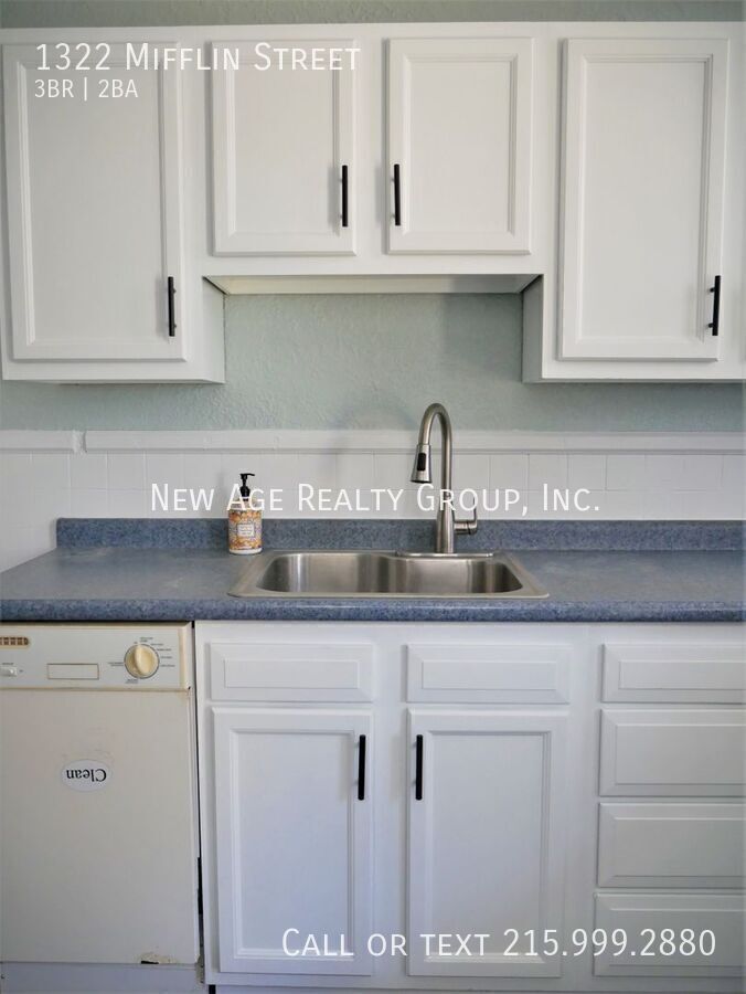 Building Photo - 1322 Mifflin St