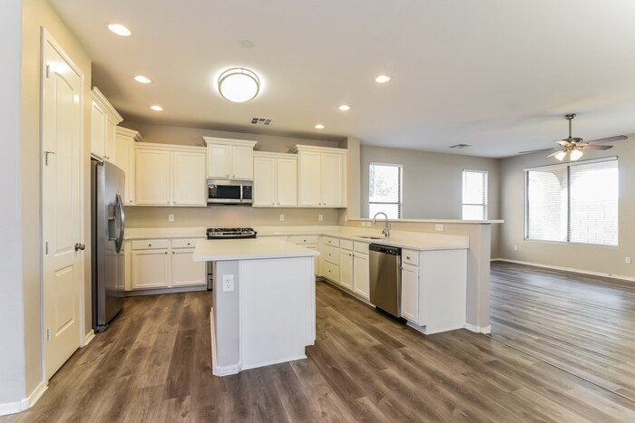 Building Photo - 3093 S Joshua Tree Ln