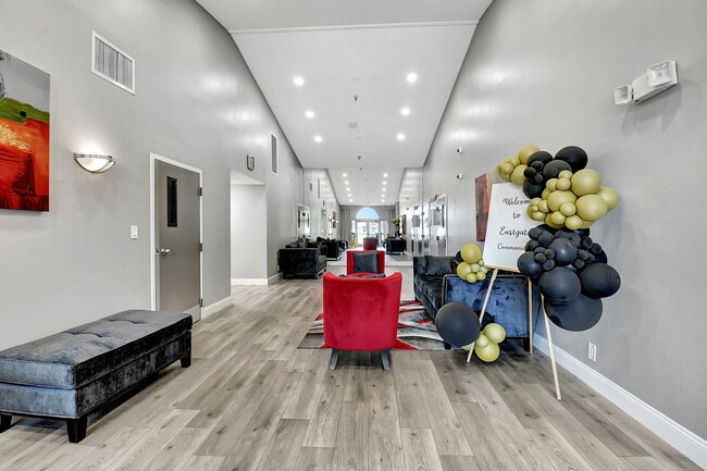 Building Photo - 8256 Summerbreeze Ln