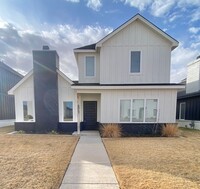 Building Photo - Amazing 4 bed 3 bath now available in Lubb...