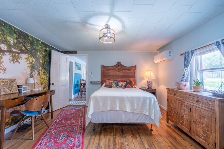 Building Photo - 1101 S Rogers St