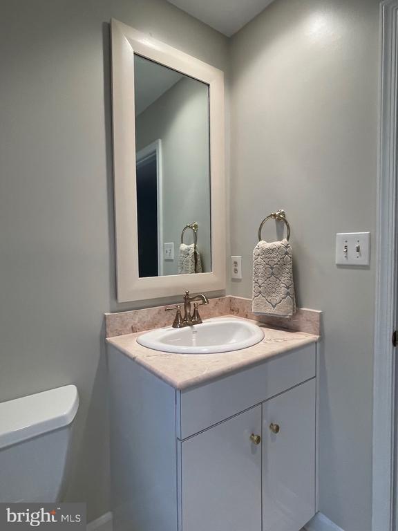 Building Photo - 9715 Whitley Park Pl