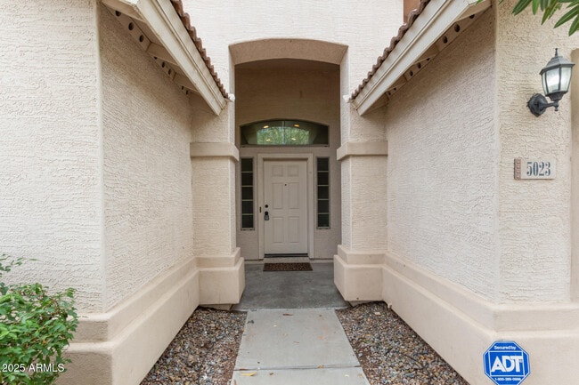 Building Photo - 5023 W Lynne Ln