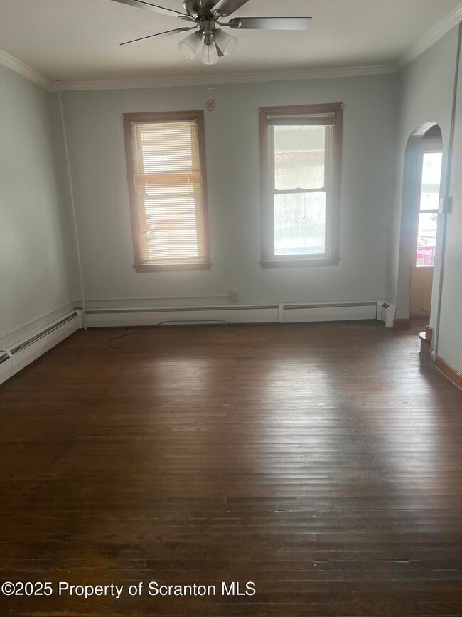 Building Photo - 504 Storrs St