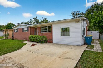 Building Photo - 3424 Cesery Blvd