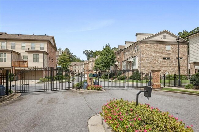 Building Photo - 1097 Township Square
