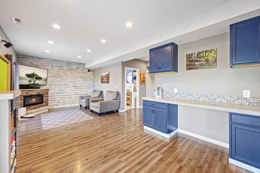 Building Photo - 3068 Aries Dr