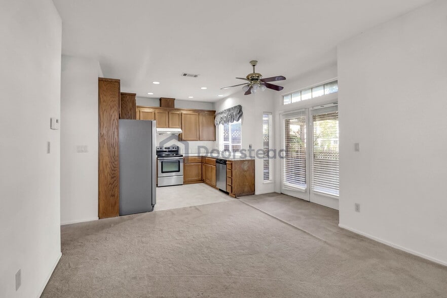 Building Photo - 2639 Heritage Park Cir