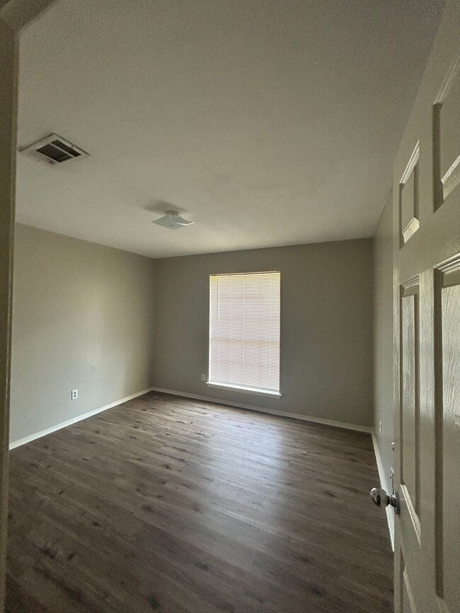 Building Photo - Rental Property